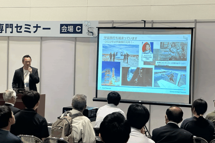 関西ロボットワールド＠インテックス大阪での、2moon代表伊巻の公演の様子